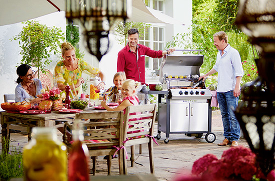 Grillen mit Flüssiggas ist eine saubere Sache, aber lesen Sie auch, was es
zu beachten gibt (Bild: Enders) Grillen mit Flüssiggas ist eine saubere Sache, aber lesen Sie auch, was es
zu beachten gibt (Bild: Enders)