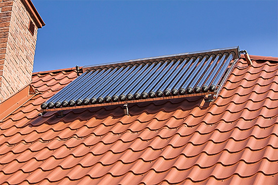 Die solare Ernte beginnt meistens auf dem Dach (Bild: thinkstock)